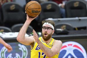 493778