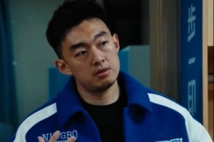 160490