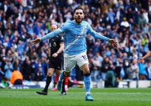 米卡乌塔泽：谢尔基比亚马尔更好，前者双脚均衡、传射、无所不能