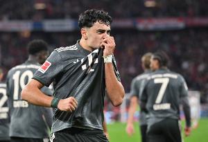 曼城皇马有意21岁中场帕夫洛维奇？法尔克：他是拜仁的非卖品