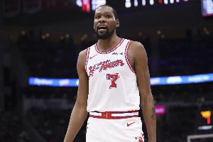 詹宁斯：KD是最伟大得分手之一但毫无领导力 心态崩了像不会打球