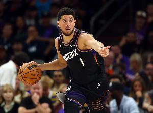 太阳老板：完全支持布克的言论 球迷想看的是最高水平的竞争