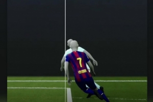 质疑判罚！坎塞洛社媒晒费兰进球越位划线图片