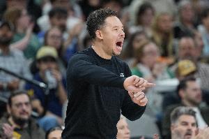 米奇：还没细想入围最佳教练的事 这更多的是体现球队的整体实力