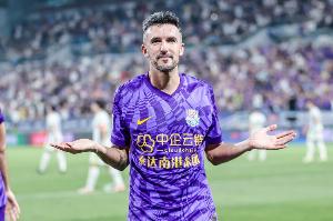 基莱斯：谢蒂内之前踢点球非常稳的 对阵国安将争取满意的结果