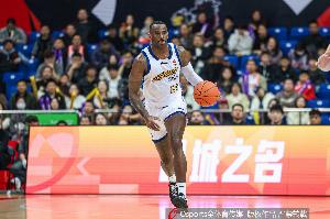 媒体人：广厦重新注册了桑普森 裁掉了马利克·威廉姆斯