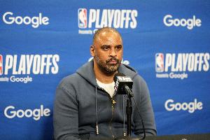 乌度卡：湖人很多高难度出手是我们愿意接受的 要让他们更不舒服