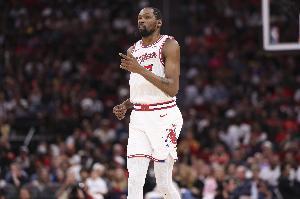 KD复出？名记：杜兰特将赛前热身决定是否出战 预计可以打