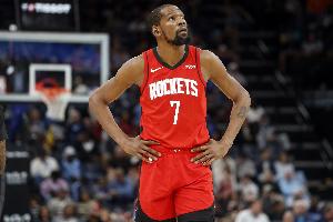 一枝独秀！半场杜兰特7中6 其余队友合计41中12