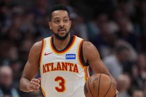 你俩继续火热！半场麦科勒姆10中6轰16分 库明加5中4砍11分3板