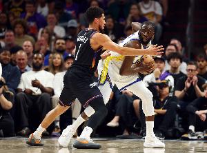 追梦谈和布克被驱逐：布克跟裁判说被我打中了肚子 显然他在撒谎