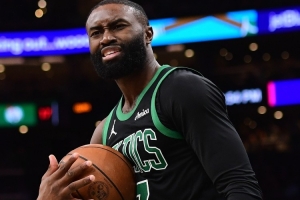 杰伦·布朗：我们没发挥出应有的水平 原因可能是多方面的