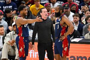 哈登：进攻空间不好导致了犹豫 第四战我会变得更好