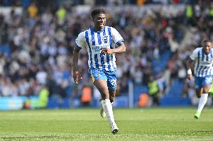 TA：曼联持续关注巴莱巴但只愿花5000万镑，中卫有意范德芬