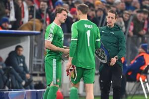 德天空：部分高层认为诺伊尔会再续约一年，拜仁门将配置不会变化