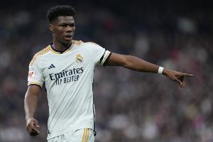 罗马诺：曼联今夏需要2名中场 琼阿梅尼无意离队而皇马也不愿放人