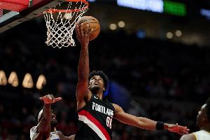 文班同届探花！亨德森首节5中4砍13分1板1断1帽 三分3中3