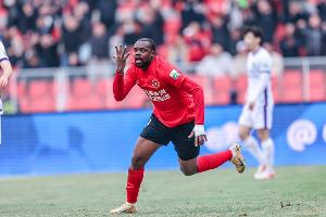 连媒：铁人全队总身价远超英博，但缺乏中超经验战术也相对简单