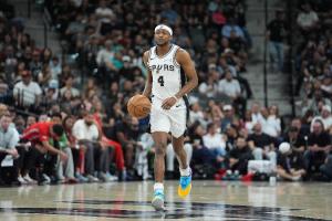 福克斯：若裁判默许开拓者如此强硬对抗 那也得允许我们强硬回击