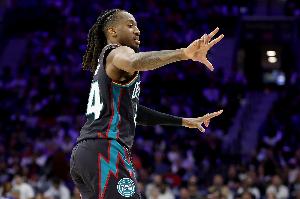 詹金斯：常规赛和季后赛最大区别在对抗强度 没有轻松得分的机会