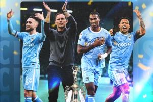 恭喜！考文垂提前2轮夺得英冠冠军，兰帕德与全队激情庆祝