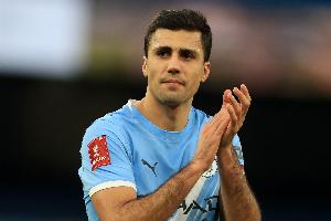 罗德里：不要给比赛附加多余情绪，专注对手和场上你能做到的事