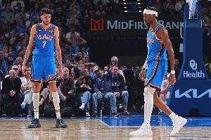 SGA：自从霍姆格伦为雷霆披挂上阵那天起 我们一直稳居西部榜首