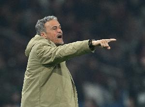 记者：恩里克将与巴黎圣日耳曼续约至2030年