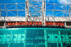 邮报：老特拉福德一块原装队名招牌将被拍卖，估价6万英镑