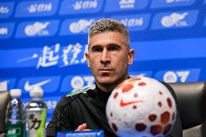 国安赛前：明天是场重要的比赛，相信主场在球迷支持下会有好结果