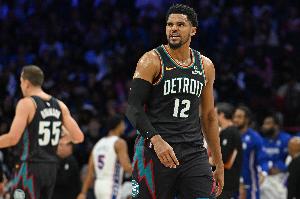 中场休息的讨论内容？托哈：别再只说 是我的错 我们要打得更好