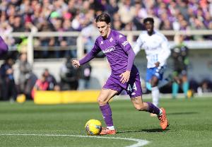 记者：阿莱格里很喜欢法乔利，视他为米兰中场引援首选