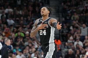 错失绝平三分！瓦塞尔：出手感觉没问题 米奇布置的战术很棒