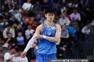 飞天遁地！曾凡博替补16分钟11中7拿下18分4板1助1帽