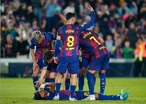 马卡报：亚马尔腿筋撕裂无缘国家德比，甚至可能赛季报销