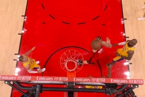 反超湖人！申京篮下虚晃点起八村塁打成2+1