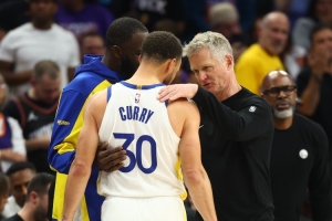 加内特：当库追科三人在附加赛拥抱后 属于勇士的王朝将结束了