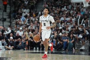 哈珀单节12分 平马刺队史新秀季后赛任意单节得分纪录&由马努保持