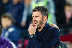 曼晚：卡里克转正几无悬念；曼联不会再让任何主教练掌控球员转会