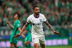 谢蒂内是23年7月后首位单场中超替补出场进球，然后被换下的球员