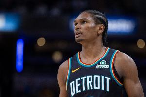 燃尽了！奥萨尔攻防尽力 10中7拿到17分8板3助5帽2断