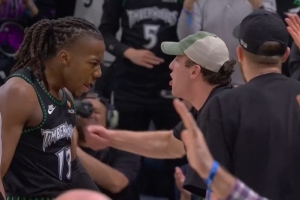 杀疯了！道苏姆底角三分球追平打停掘金 个人已经轰下21分