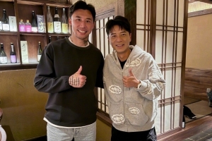 李克勤社媒晒与张琳芃合影：好友相聚，很开心！