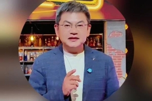 苏群：今夏很多球队会抢道苏姆 年薪1500万往上走没问题