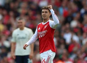 内维尔：苏维门迪最近几周状态不佳，本场阿森纳的中场被纽卡压制