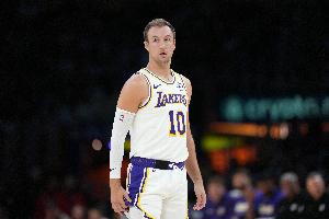 今天不太准！肯纳德8中3得7分3板2助 三分没开3投0中