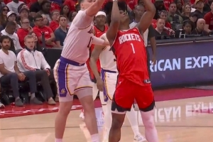 黄雀在后！拉拉维亚积极补防大帽阿门 并形成争球