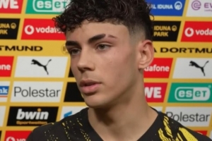 18岁意大利小将为多特蒙德首发，获得主帅科瓦奇和队友拜尔称赞