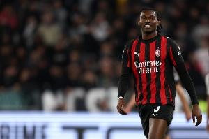 斯基拉：曼联派球探赴圣西罗观看米兰vs尤文，现场考察莱奥的表现