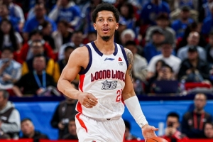 差异明显！广东半场共18次犯规&罚球7中4 广州8次犯规&罚球20中16